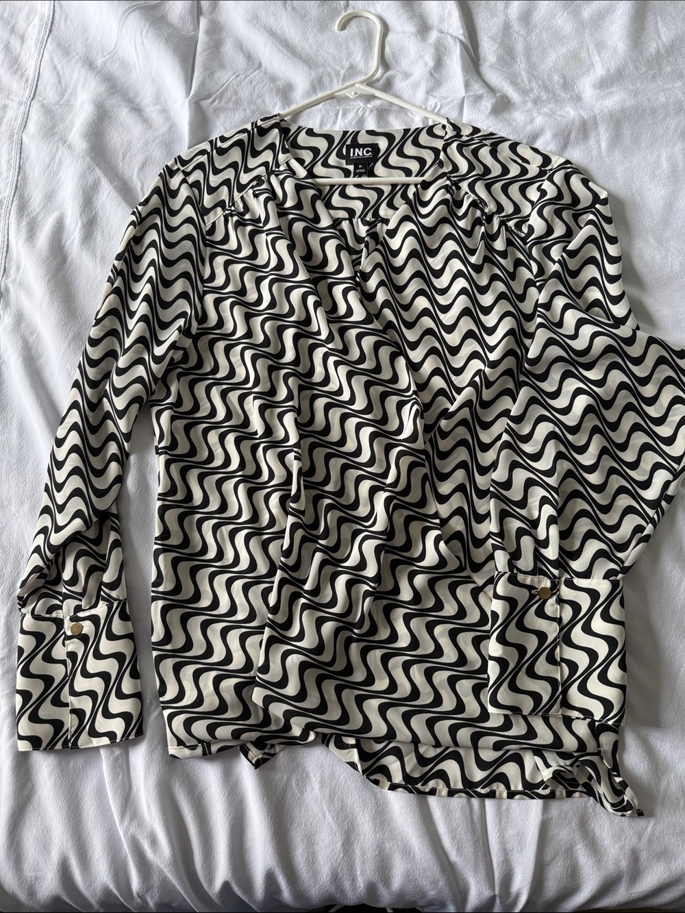 INC International Concepts Black & White Wave-Print Blouse